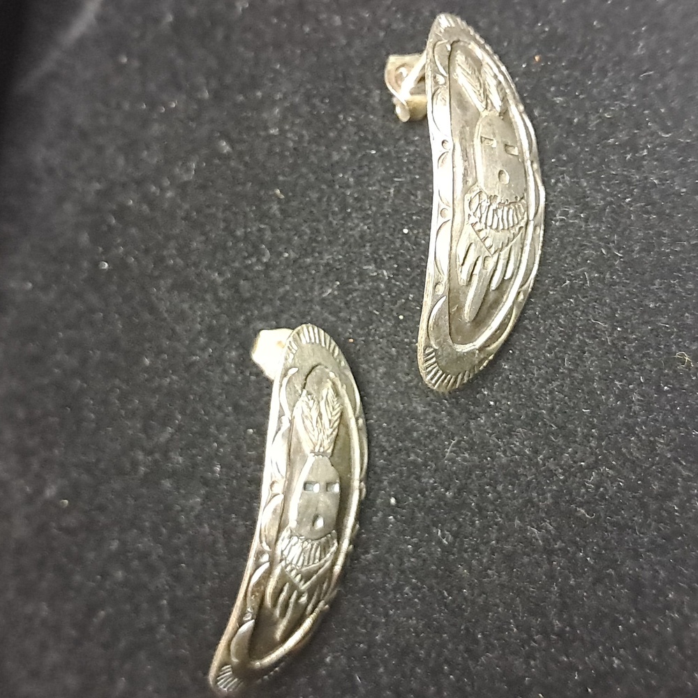Navajo .925 Kachina Earrings Hand-smithed - Picture 4 of 4
